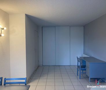 Location Appartement 1 pièce 33m² - Photo 2