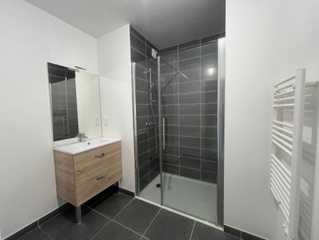 Location Appartement 3 pièces 66m² REZE 44400 - Photo 4