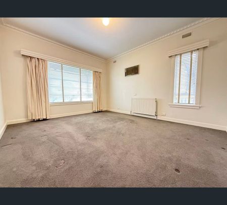 3 Hawkins Ave, Mont Albert North, Vic 3129 - Photo 2