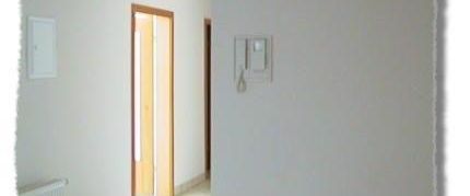 Hübsche 4-Zimmer-Wohnung mit BALKON und Gäste-WC im Zentrum zu vermieten! - Photo 1