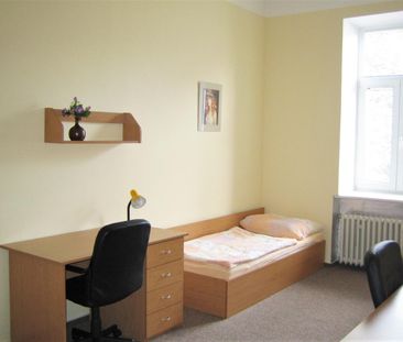 Pronájem pokoje 70 m², Hradecká, Opava - Photo 1