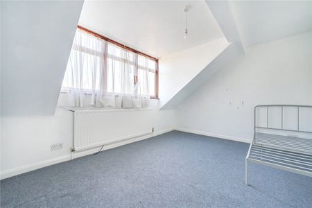 Russell Road, N13, London - Photo 3