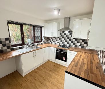 3 bedroom terraced house to rent - Photo 3