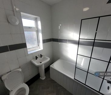 3 bedroom terraced house to rent - Photo 6