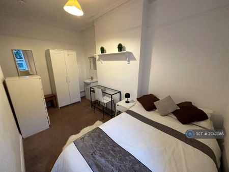 5 bedroom flat to rent - Photo 2