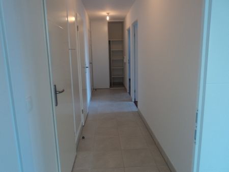 Location Appartement 3 pièces 66m² - Photo 4