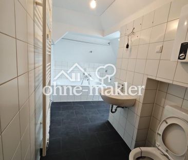 Sanierte 3,5 Zimmer DG Wohnung in Essen Frohnhausen 2. Etage - Foto 2