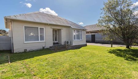 3 Bedrooms, 1 bathrooms - Photo 2
