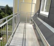 Neundorfer Str. 103, Wohnung 8 ~~~ großer Balkon, Bad mit Wanne, Ab... - Photo 1