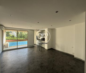 Location Appartement 1 pièce 33m² HYERES 83400 - Photo 1