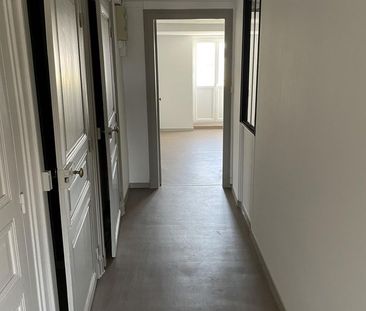 Appartement T2 à louer 2 pièces - 47,11 m2 CHATEAUROUX - 36 - Photo 2