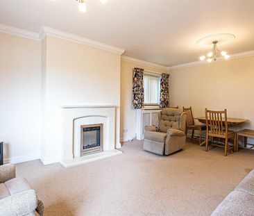 Rent Flat 3 The Mews, Ringinglow Road, S11 £1,225pcm - Photo 6