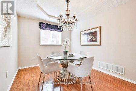 1038 WINDSOR HILL BOULEVARD - Photo 5
