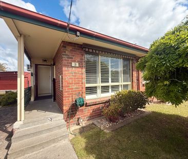 Charming Home with Modern Touches - Photo 1