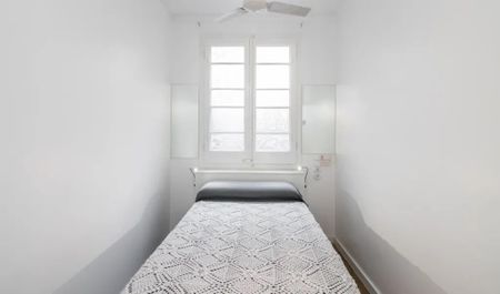 Carrer del Consell de Cent, Barcelona, Catalonia - Photo 2