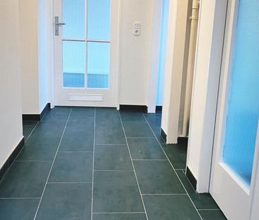 Kernsanierte 2 Zimmer Wohnung mit Einbauküche und Balkon - Foto 2