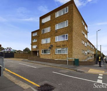 1 bed flat to rent in Dalton Street, Gillingham, ME7 - Photo 2