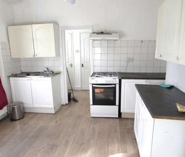 Masons Avenue, Harrow Wealdstone, Middlesex, HA3 - Photo 4