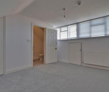 2 bedroom duplex to rent - Photo 4