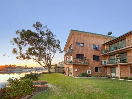 Waterfront Unit in Sought after Location&excl; - Photo 3