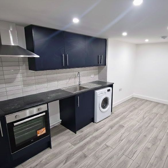 1 Bed Flat, Gipsy Road, SE27 - Photo 1