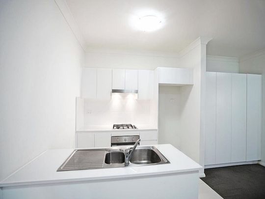 Two Bedroom Unit&comma; in a Prime Location&excl; - Photo 1