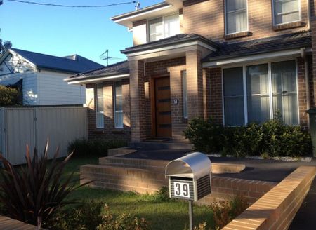 3 Bedrooms Duplex with Extra Study Room and Ducted Air Conditioning - Photo 4