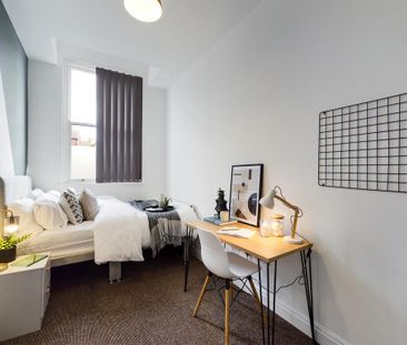 3 bedroom flat to rent - Photo 2