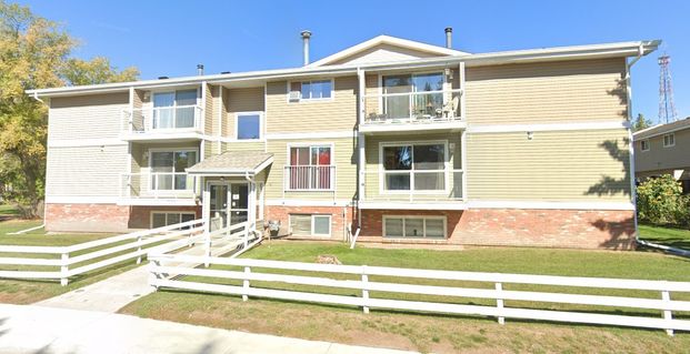 2 Bedroom Condo in Riverside Meadows - Photo 1