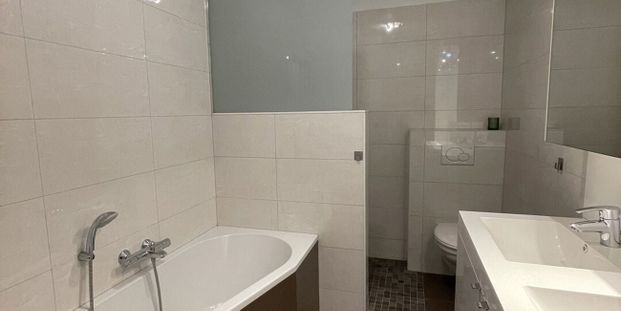 Appartement te huur in Mechelen-aan-de-Maas voor € 1.250 met 3 slaapkamers - Photo 1