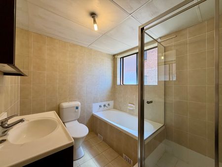 2/138 Military Road Guildford - Photo 4