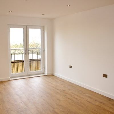 Crescent House, Rugby, CV21 - Photo 4