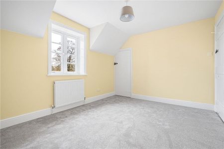 A newly refurbished semi detached Victorian cottage in a rural location to the edge of the village and available for a long term tenancy. The property benefits from a large garden. - Photo 3