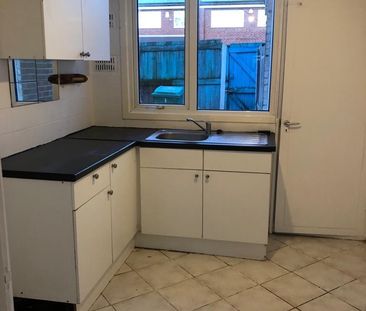 3 Bed Terraced House, Northcote Way, NG6 - Photo 4