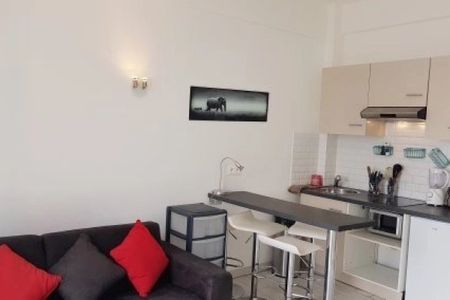 Location appartement meublé Golfe Juan - Photo 3