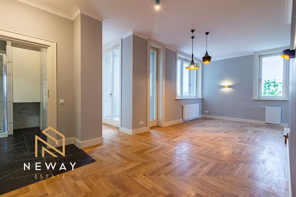 5 pok. penthouse z tarasem i widokiem na Wawel - Photo 1