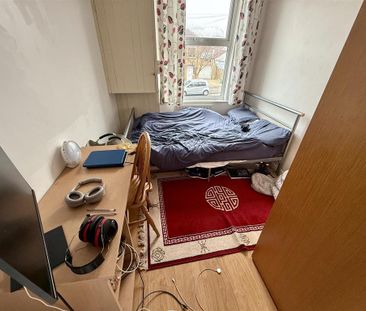 4 bedroom terraced house to rent - Photo 6