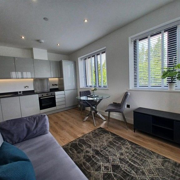 1 BED Apartment To rent - Photo 1