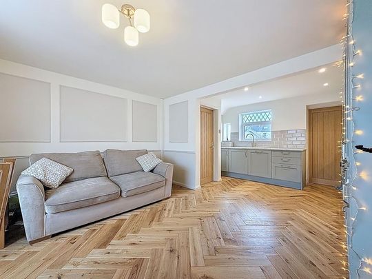 3 bedroom semi-detached house to rent - Photo 1