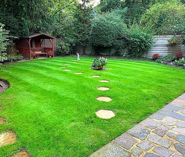 Vicarage Crescent, Egham, Surrey, TW20 9JP - Photo 2