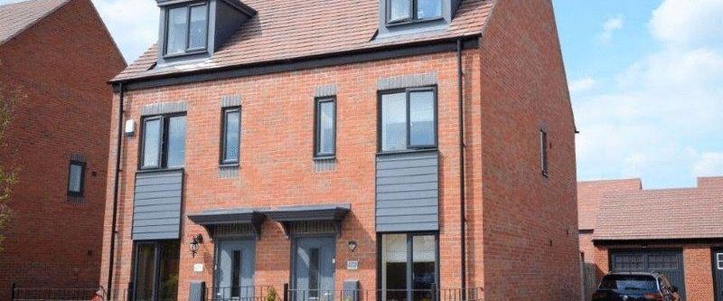 3 bedroom townhouse to rent - Photo 1