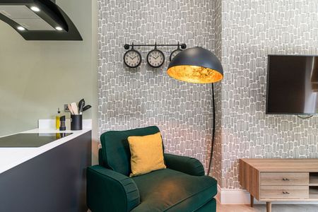 Chelmsford Grove - Photo 2