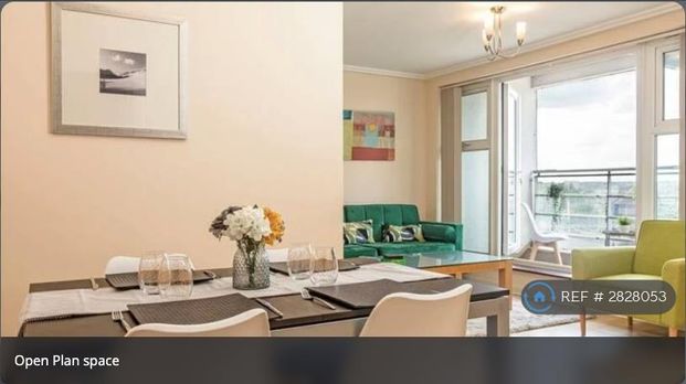 2 bedroom flat to rent - Photo 1