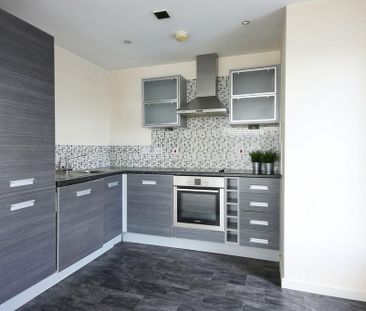 2 bedroom apartment to rent - Photo 4