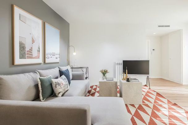 Calle de la Alfalfa, Madrid, Community of Madrid 28029 - Photo 1