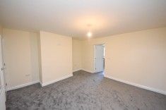 3 bed House - Terraced for Rent - Photo 1