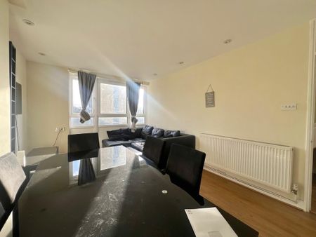 3 bedroom apartment to rent - Photo 2