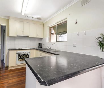 Easy living in dreamy Dernancourt - Photo 6