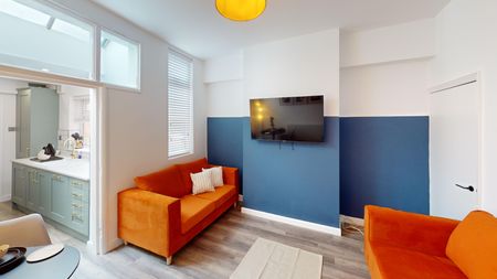 20 Mettham Street, NG7 1SH, NOTTINGHAM - Photo 2