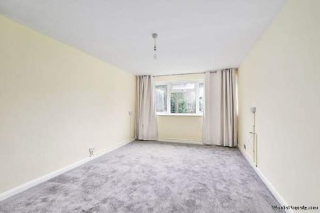 2 bedroom property to rent in Croxley Green - Photo 4